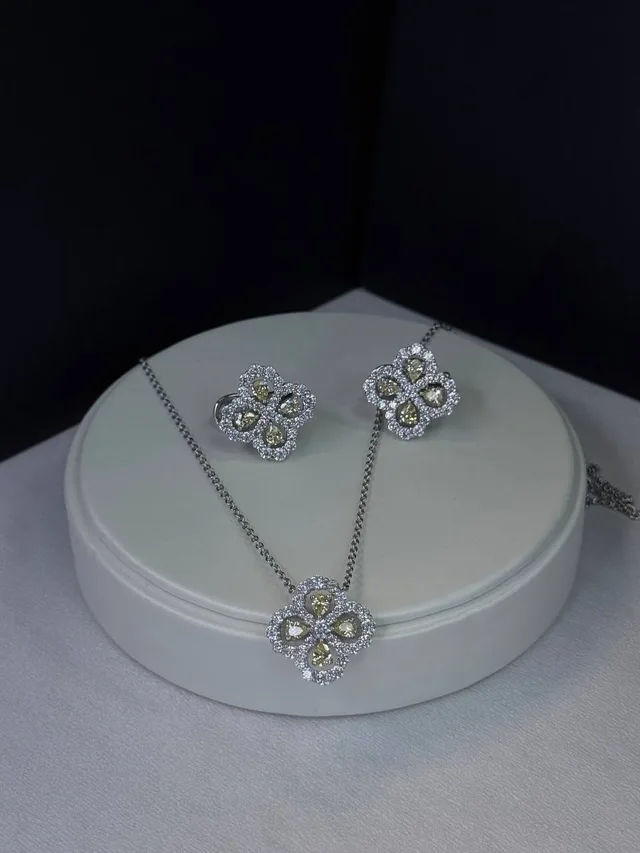 Подвеска Harry Winston