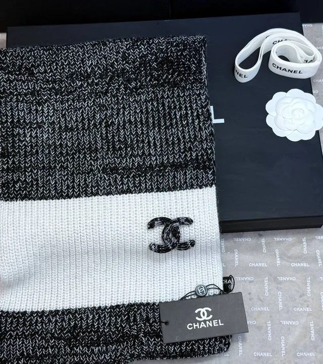 Зимний комплект от Chanel