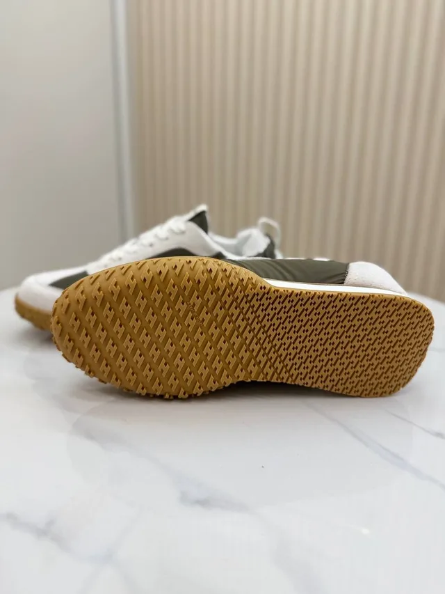 Кроссовки Hermes