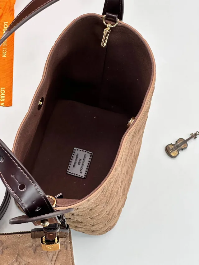 Сумка Louis Vuitton