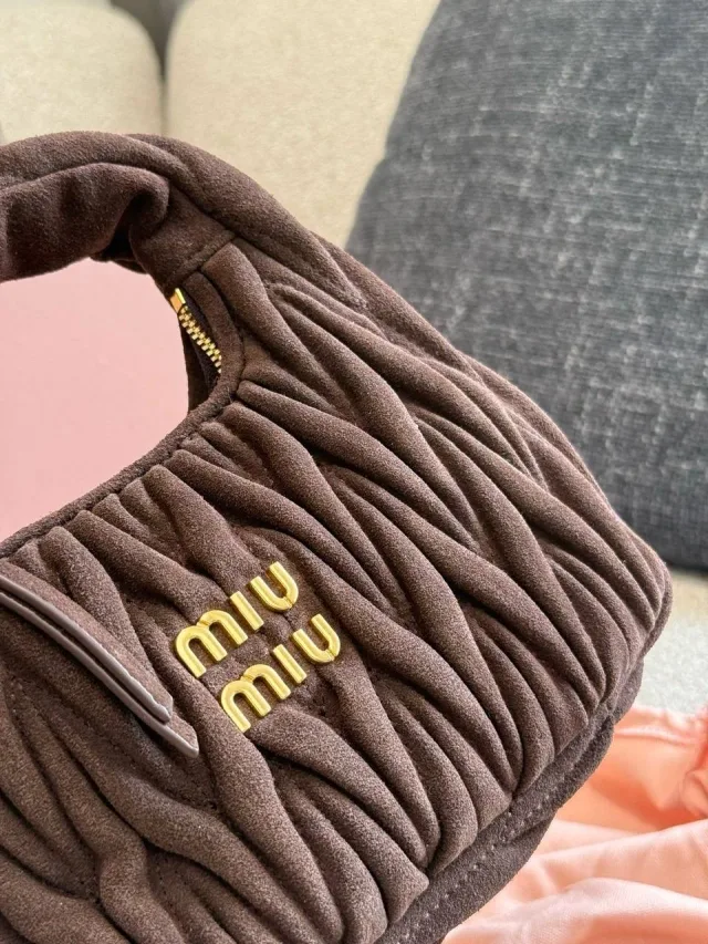 Сумка из замши MiU MiU