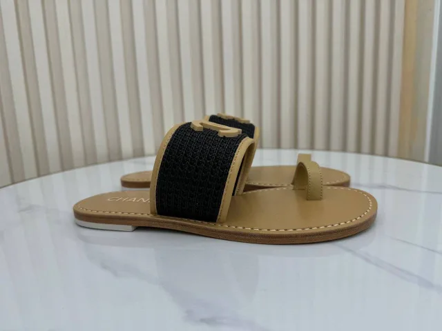 Шлепки Chanel