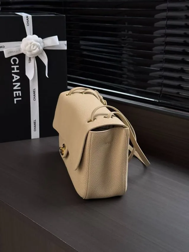 Сумка Chanel золотая фурнитура