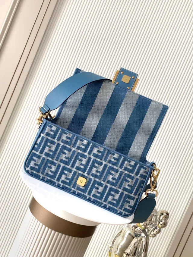 Сумка Fendi Baguette