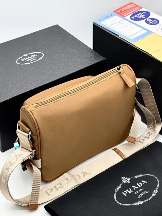 Сумка Prada