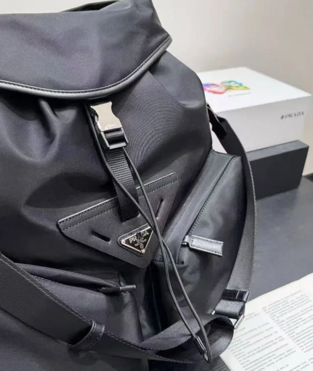Сумка Prada
