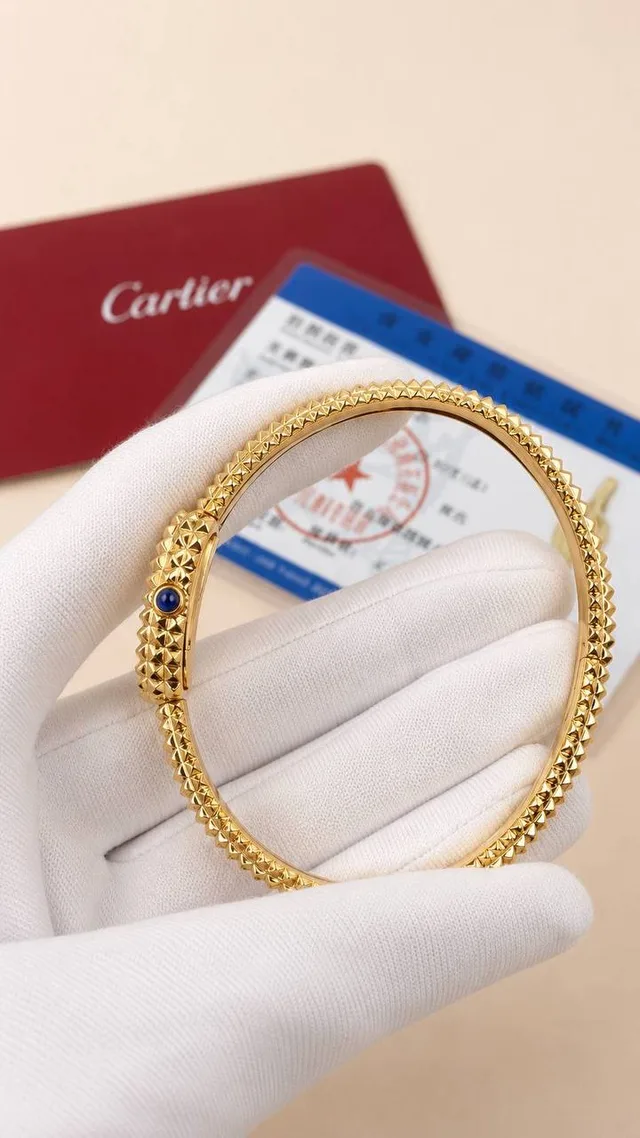 Cartier AU750