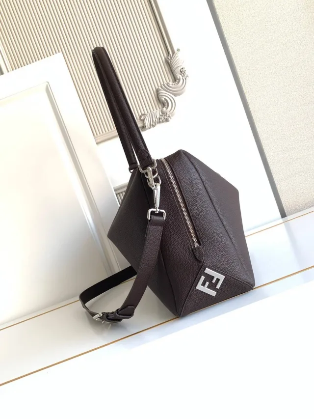 Сумка Fendi
