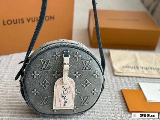Сумка Louis Vuitton