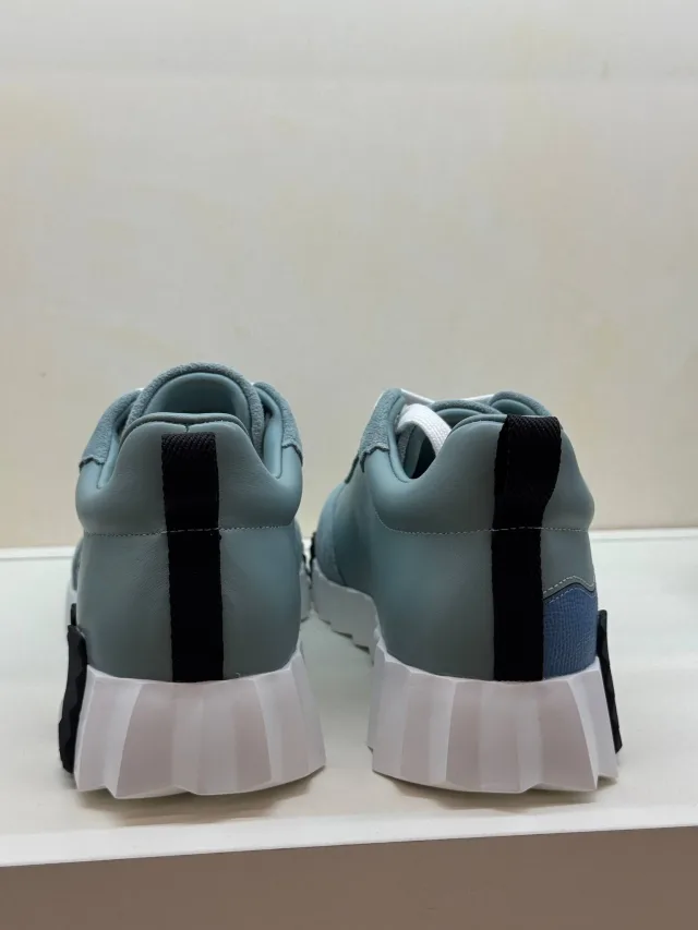 Кроссовки Hermes