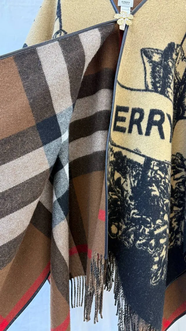 Пончо Burberry