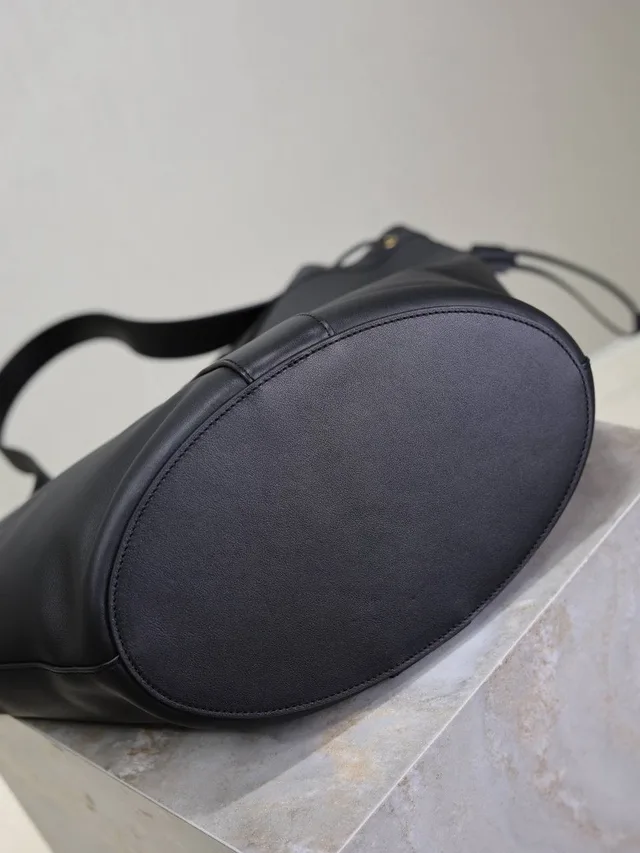 Сумка Saint Laurent Hobo