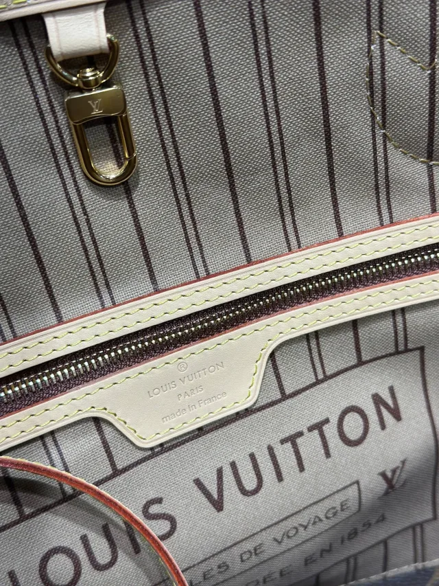 Сумка Louis Vuitton Neverfull PM