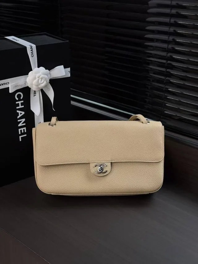 Сумка Chanel фурнитура серебро