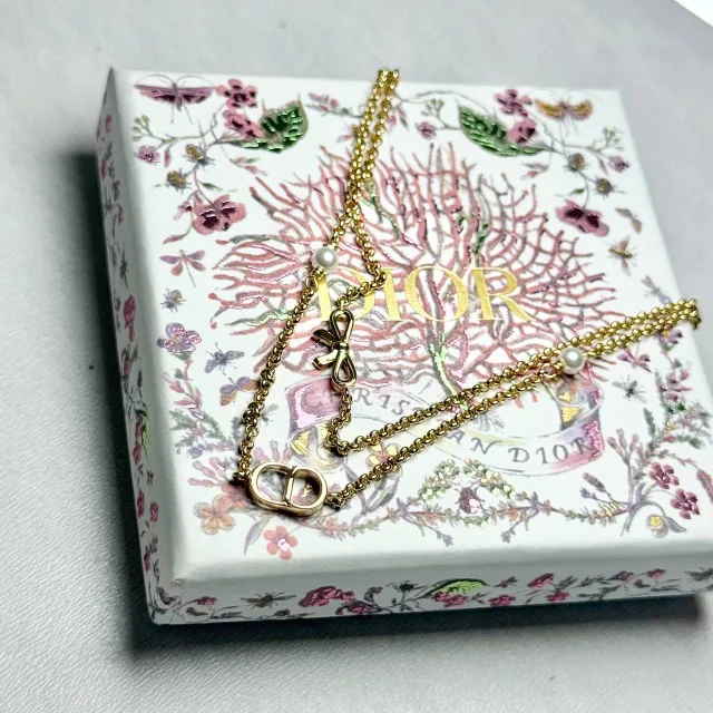Серёжки Christian Dior
