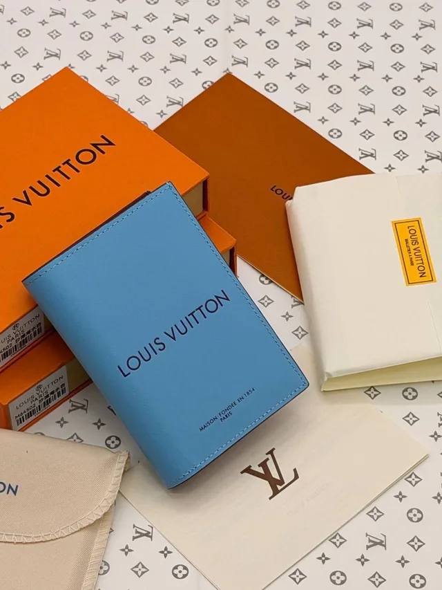 Обложка на паспорт Louis Vuitton