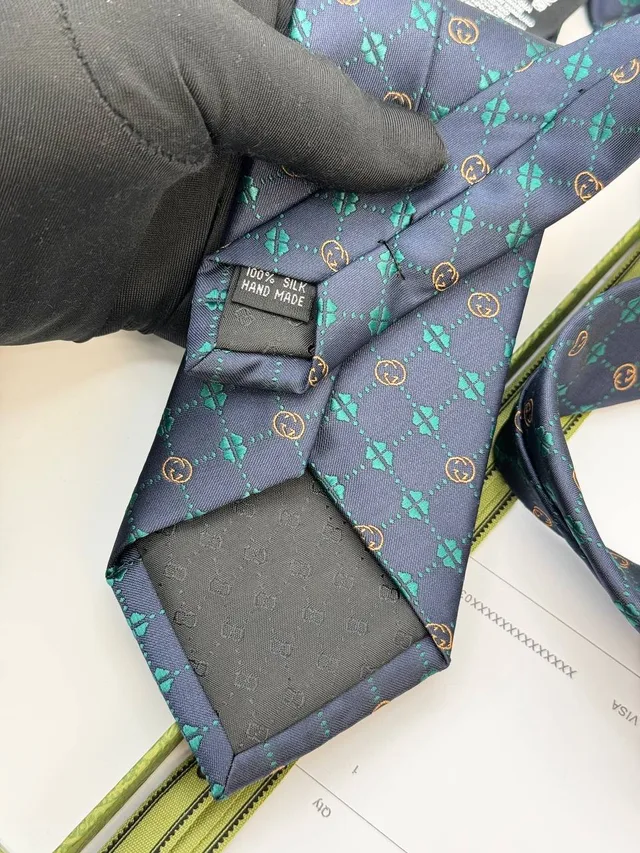 Галстук Gucci