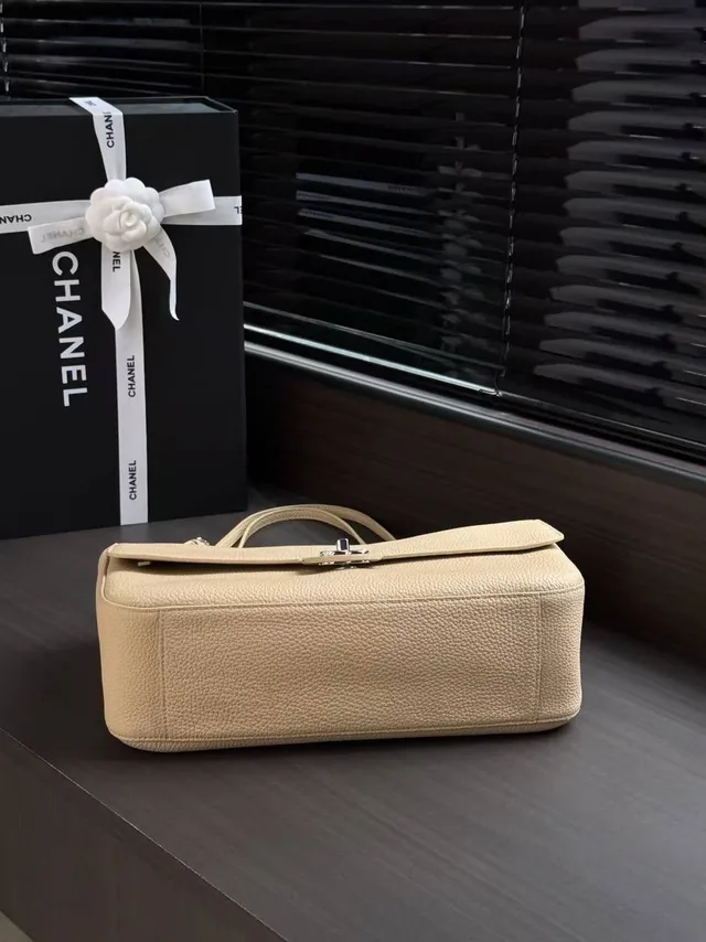 Сумка Chanel золотая фурнитура