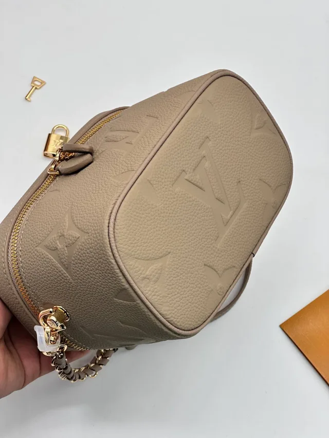 Косметичка Louis Vuitton
