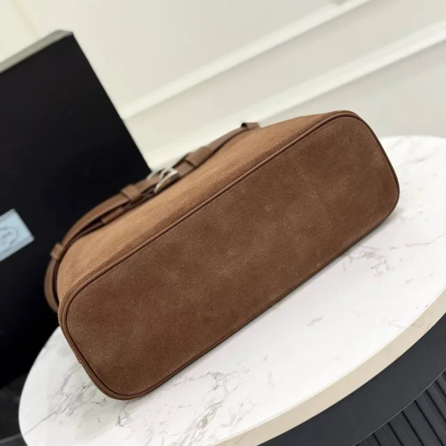 Сумка Prada