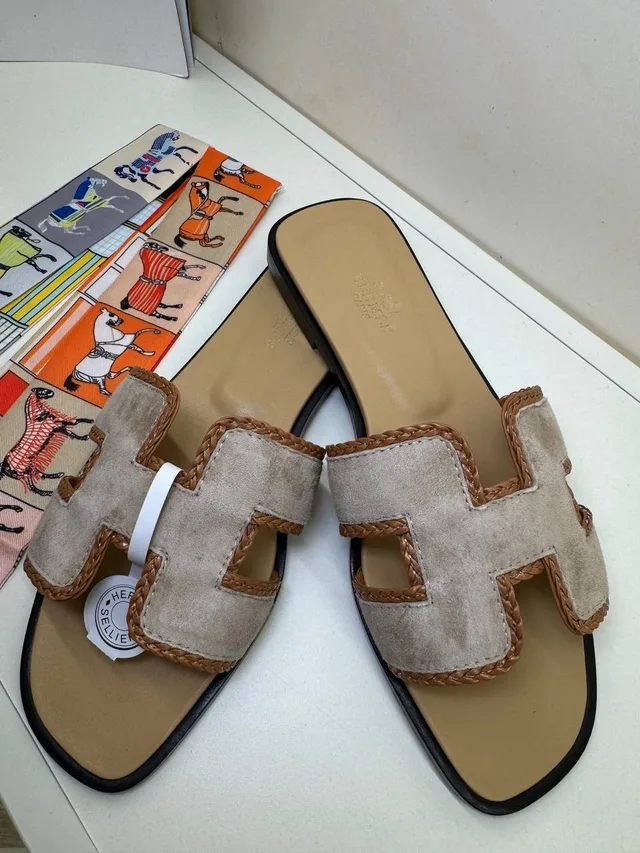 Шлепанцы Hermes