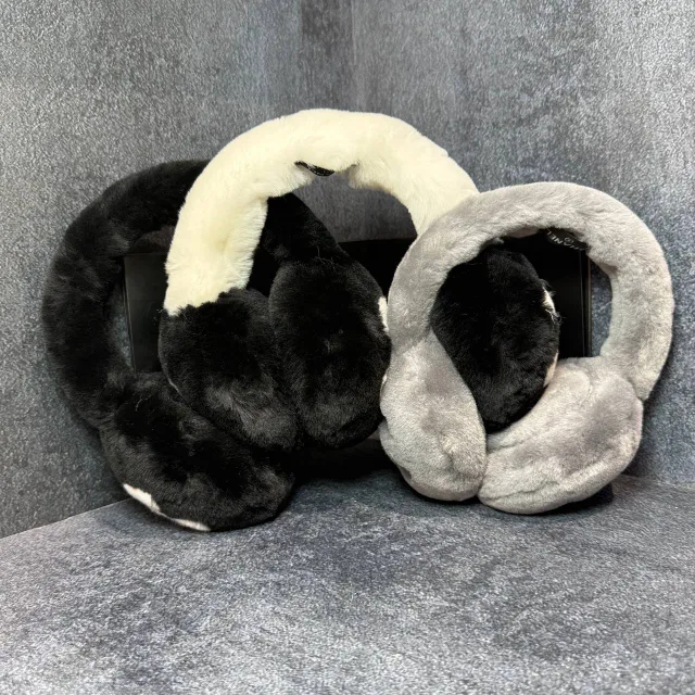 Наушники шерстяные Chanel