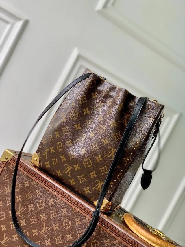 Louis Vuitton Nano Noé Trunk