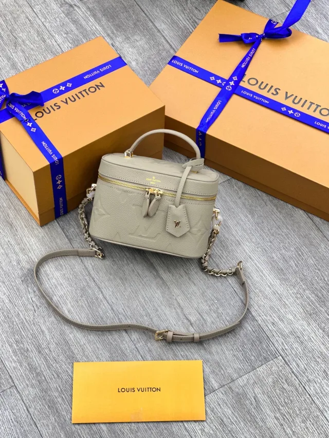 Косметичка Louis Vuitton