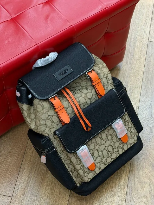 Рюкзак от Coach