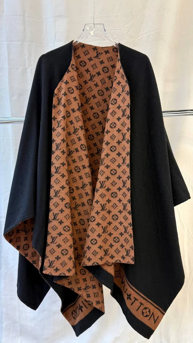 Пончо Louis Vuitton