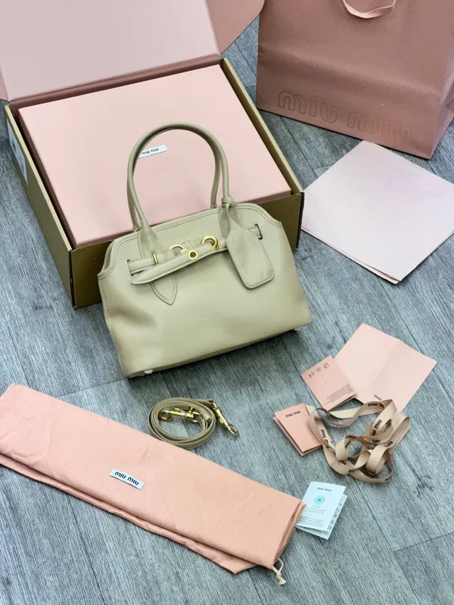 MiU MiU