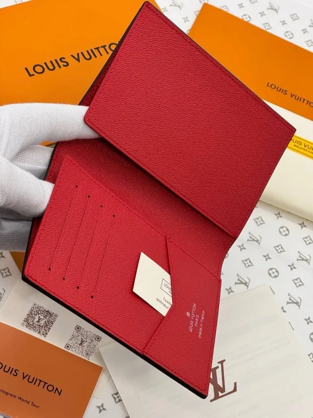 Обложка на паспорт Louis Vuitton