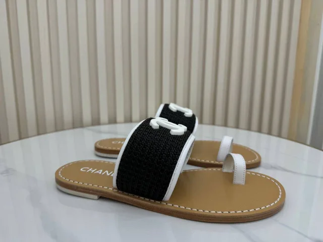 Шлепки Chanel
