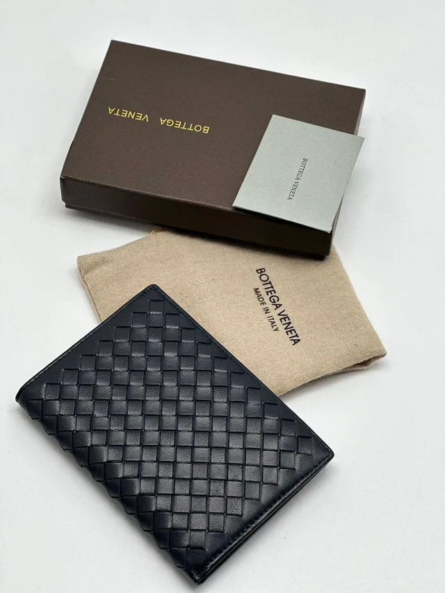Обложка на паспорт Bottega Veneta