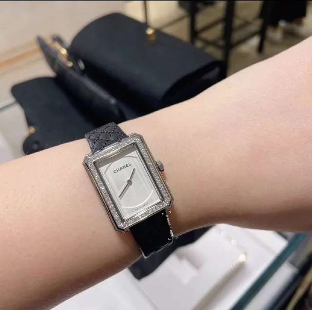 Часы CHANEL
