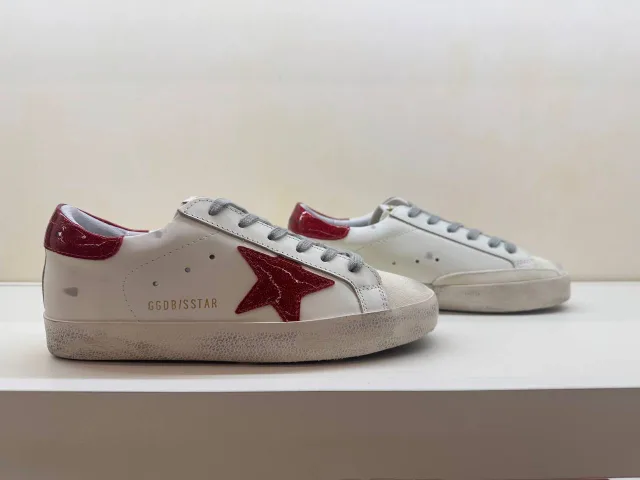 Кроссовки Golden Goose