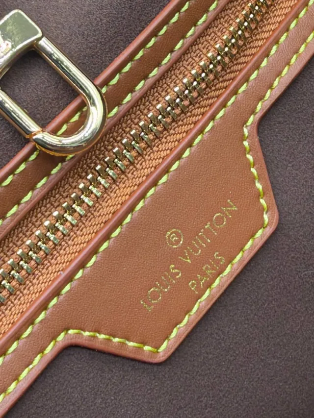 Сумка Louis Vuitton