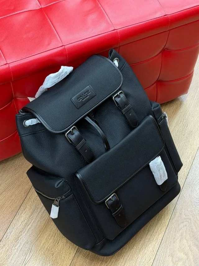 Рюкзак от Coach
