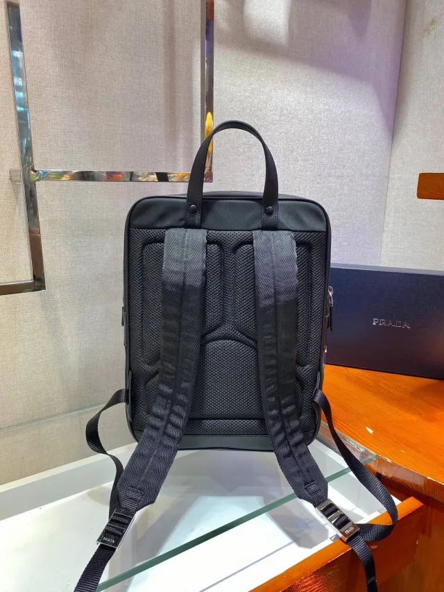 Рюкзак Prada