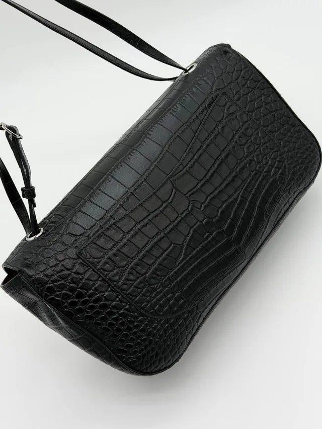 Chanel из кожи крокодила