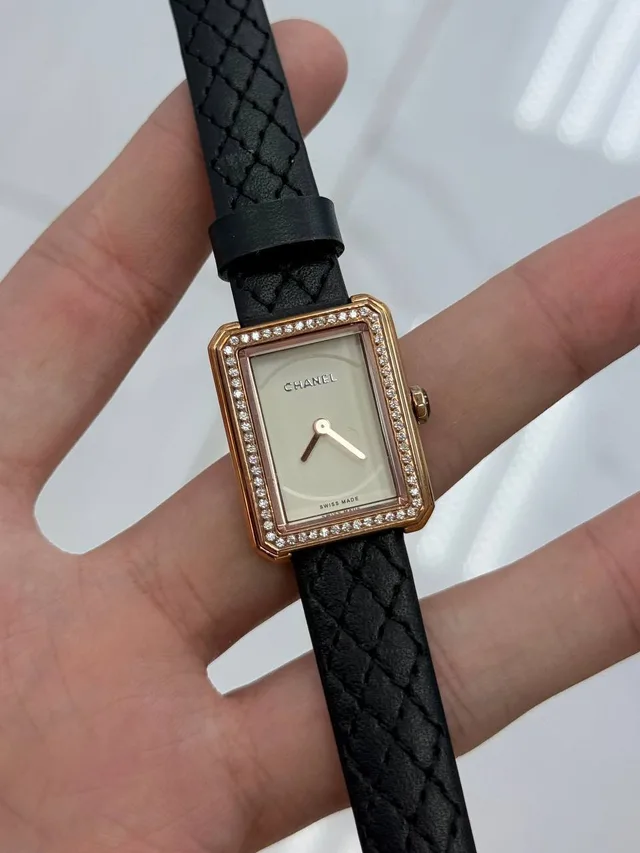Часы CHANEL