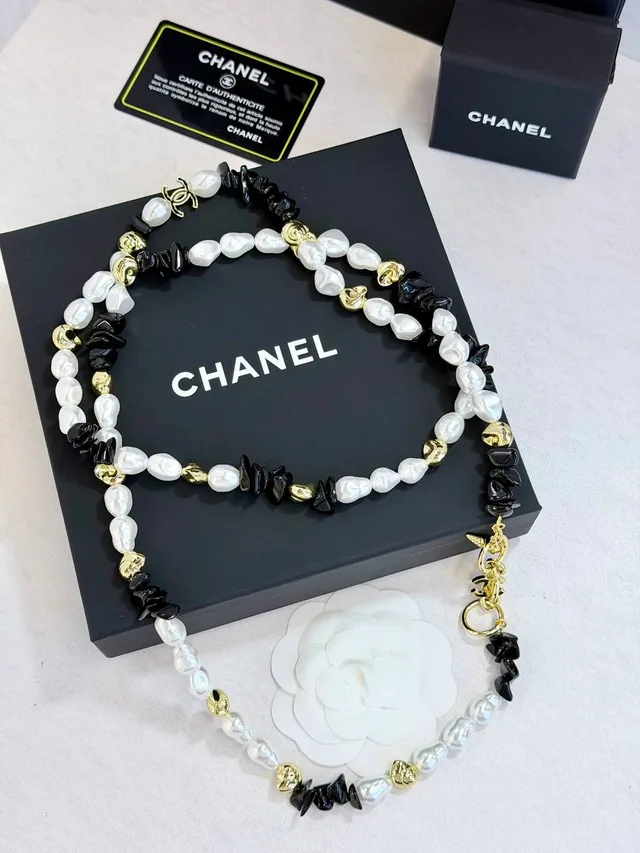 Колье Chanel
