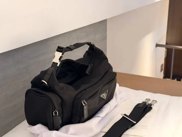 Сумка Prada