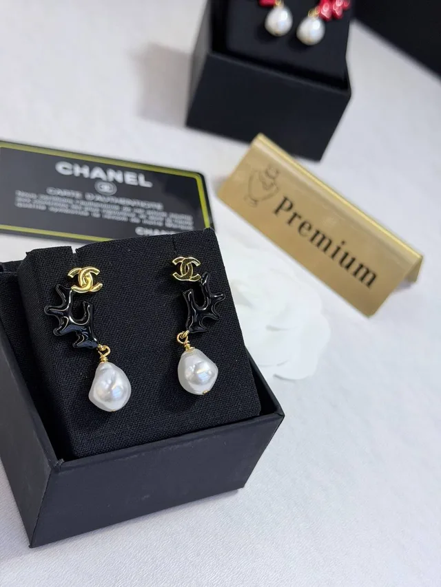Серьги Chanel