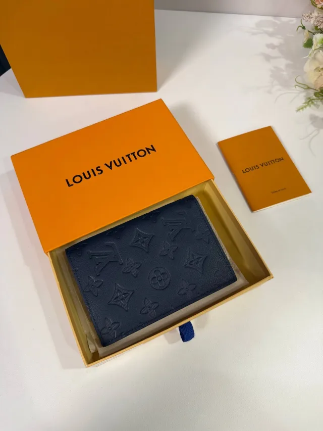 Обложка для паспорта Louis Vuitton