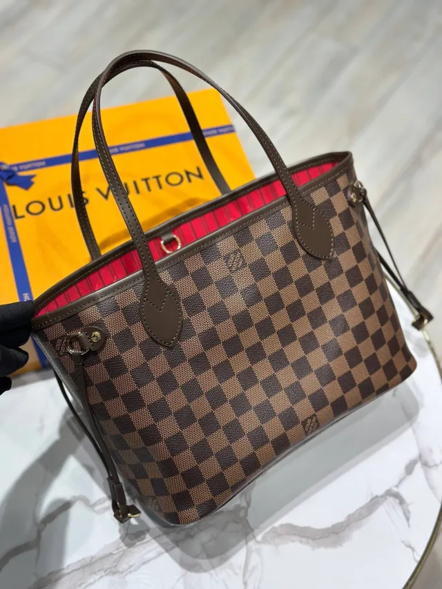 Сумка Louis Vuitton Neverfull PM