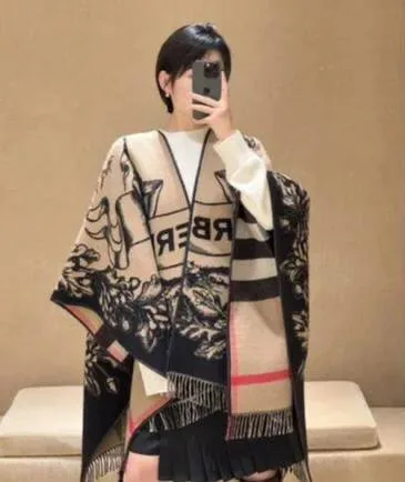 Пончо Burberry
