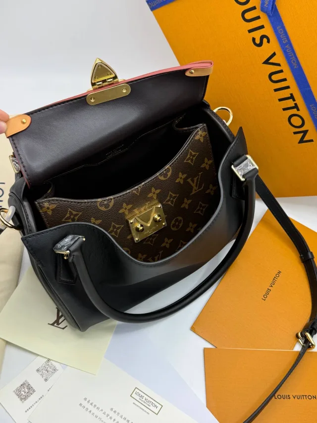 Сумка Louis Vuitton