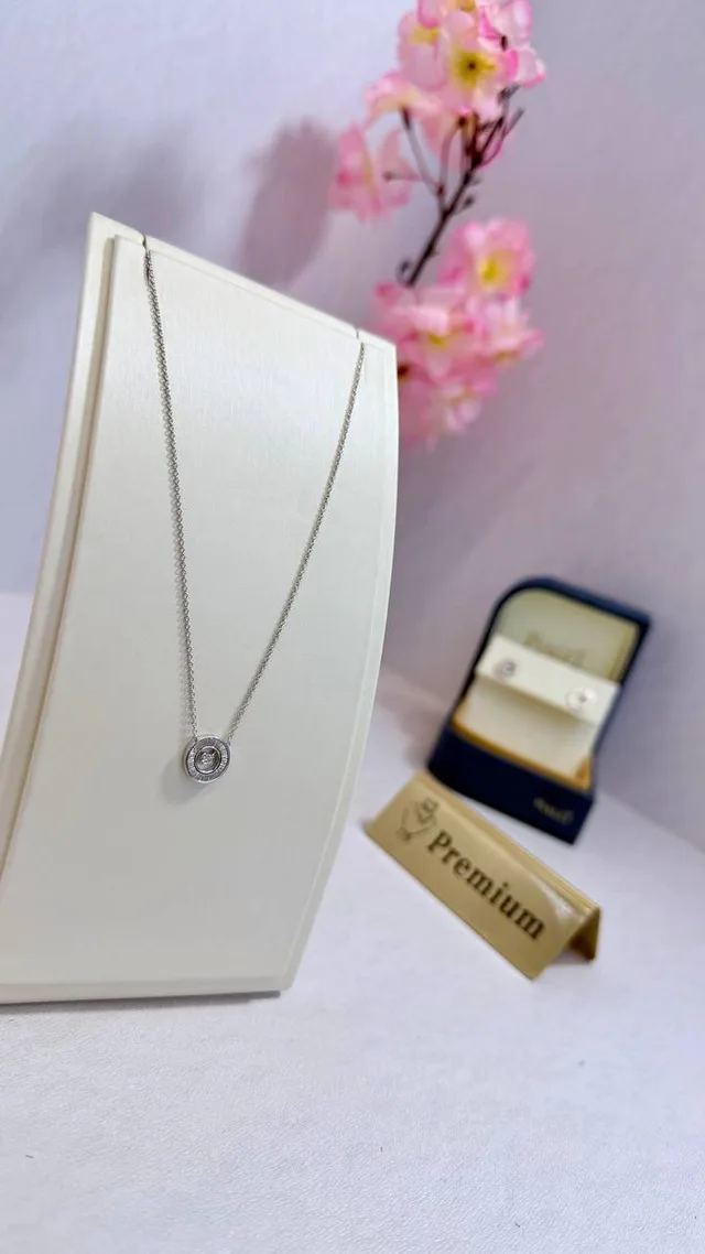Колье Piaget