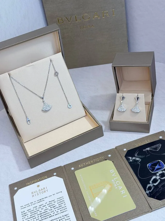 Колье Bvlgari